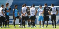 Grêmio faz treino e já esboça time com trocas para a Libertadores