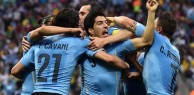 Suárez volta, marca dois, e Uruguai vence a Inglaterra em SP.