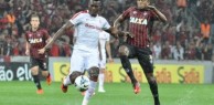 RAFAEL MOURA QUEBRA JEJUM, E INTER VENCE O ATLÉTICO-PR NA BAIXADA
