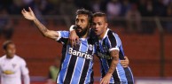 LDU 2 x 3 Grêmio:Tricolor garante vaga nas oitavas no grupo da morte.