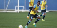 Grohe desfalca Grêmio contra Santos, mas Bolaños retorna à equipe